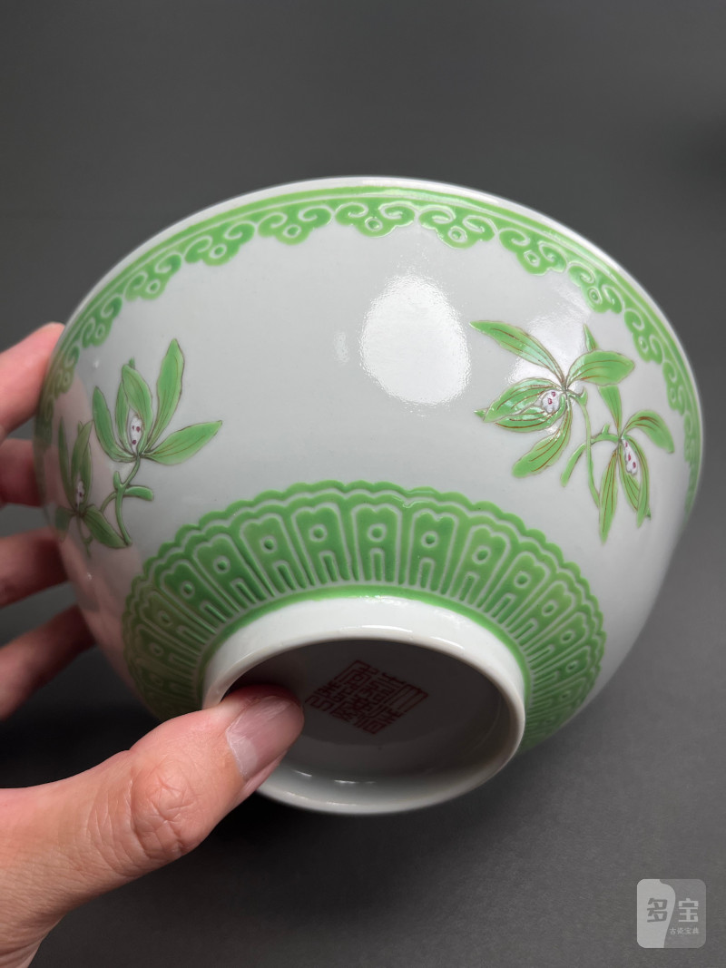 清嘉庆  淡绿料兰花纹碗（一对） - 图7